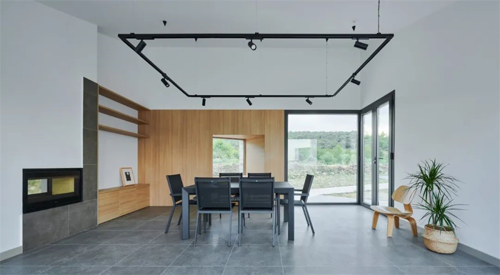 高端安全門窗領軍品牌 正金門窗案例賞析|在自然中感知家的生命力