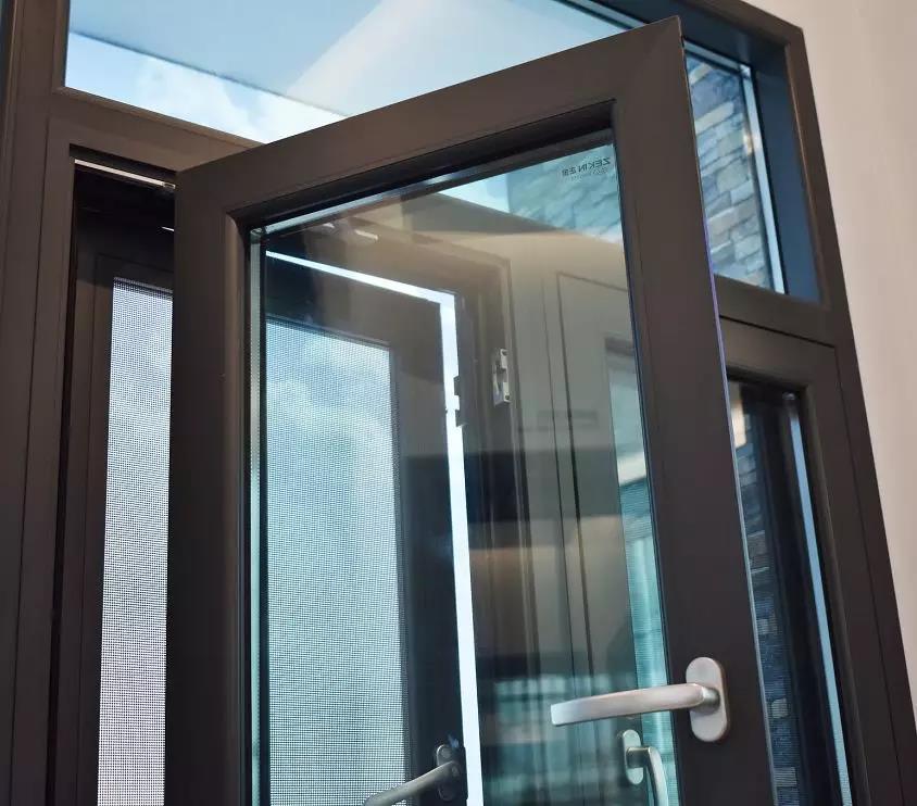  【產品測評】沿海防臺風神器——正金120固特-注膠斷橋平開窗系列